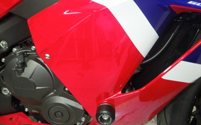 HONDA CBR600RR 2024 PC40