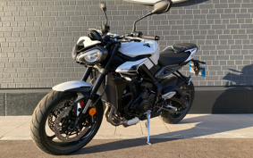 TRIUMPH STREET TRIPLE R 2024 HDA604