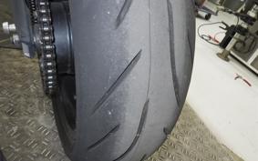 TRIUMPH STREET TRIPLE R 2011