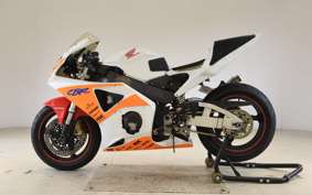 HONDA CBR954RR