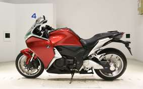 HONDA VFR1200F 2025 SC63