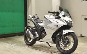 SUZUKI GIXXER 250 SF