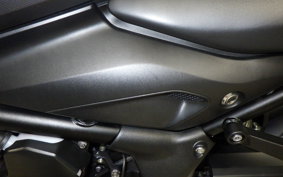 TRIUMPH TRIDENT 660 2023