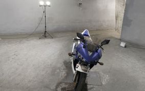 YAMAHA FZR250 2KR