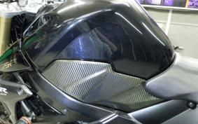 SUZUKI GSR750 2012