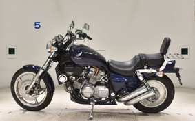 HONDA V45 MAGNA 1987 RC28