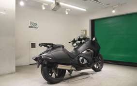 HONDA NM4 VULTUS -02 2015 RC82