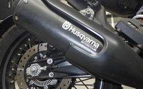 HUSQVARNA SVARTPILEN 401 2022