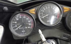 YAMAHA XJ750 E 1983 29R