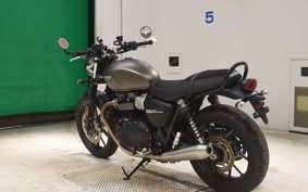 TRIUMPH STREET TWIN 2020