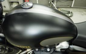 TRIUMPH STREET TWIN 2021