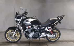 HONDA CB1300SF SUPER FOUR SC54