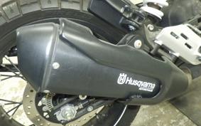 HUSQVARNA SVARTPILEN 401 2021