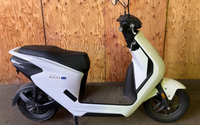 HONDA EM1 e: EF16