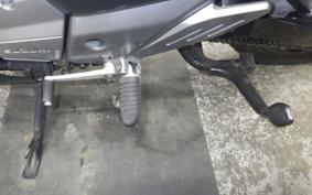 SUZUKI GSR250 2012