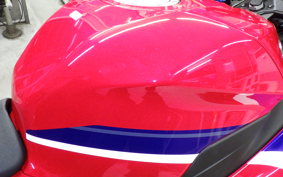 HONDA CBR600RR 2025 PC40