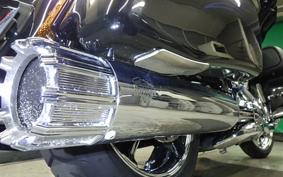 HARLEY FLHXSE 1800CVO 2015