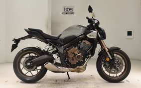 HONDA CB650R E-Clutch 2024 RH17