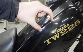 YAMAHA TW225 DG09J