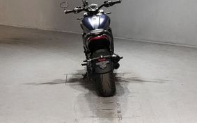 TRIUMPH ROCKET 3R 2024 YBY2BJ
