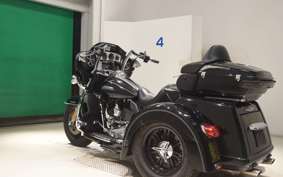 HARLEY FLHTCUTG TRIKE 2014