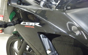 HONDA CBR250R GEN 3 2001 MC41
