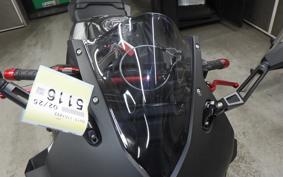 HONDA CB650R E-Clutch 2025 RH17