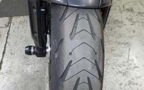 TRIUMPH TRIDENT 600 2023