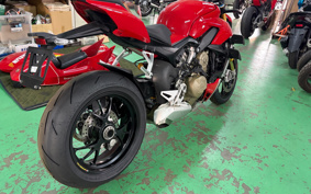 DUCATI STREET FIGHTER V4S 2021 1F00