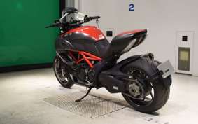 DUCATI DIAVEL 2011