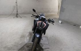 KTM 1290 SUPER DUKE R V3940