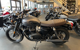 TRIUMPH BONNEVILLE T120 BLACK 2025 DAD75H