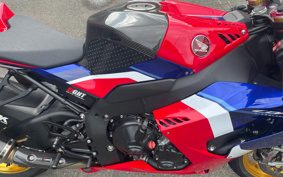 HONDA CBR1000RR-R FB SP 2022 SC82