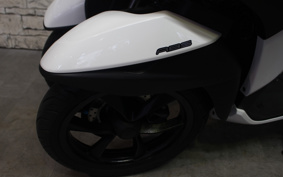 YAMAHA TRICITY 155 SG37J