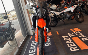 KTM 890 ADVENTURE	 R TR640