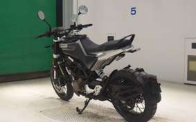 HUSQVARNA SVARTPILEN 125