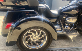 HARLEY FLHTCUTG TRI GLI 2017 MAD
