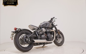 TRIUMPH BONNEVILLE BOBBER 2022