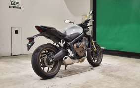 HONDA CB650R E-Clutch 2024 RH17