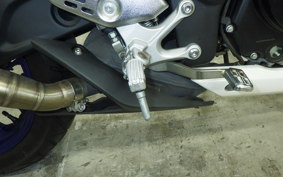 YAMAHA YZF-R25