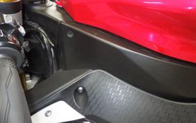 YAMAHA YZF-R1 2018