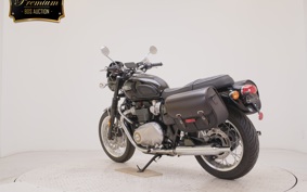 TRIUMPH BONNEVILLE T120 2025
