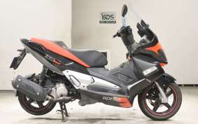APRILIA SR MAX 125