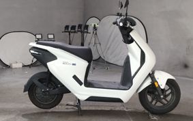 HONDA EM1 e: EF16