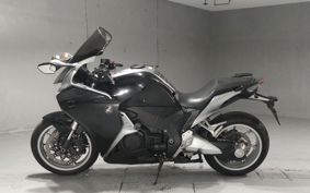HONDA VFR1200F DCT 2011 SC63