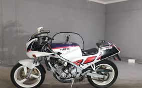 YAMAHA FZR250 2KR