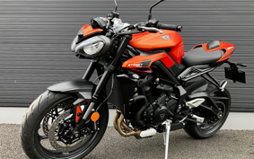 TRIUMPH STREET TRIPLE R 2025 HDA604