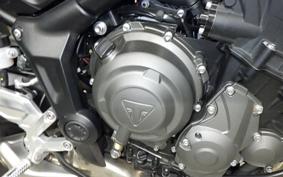 TRIUMPH TRIDENT 660 2025