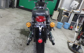 TRIUMPH BONNEVILLE 2004