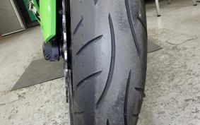 KAWASAKI ZX 10 NINJA R 2010